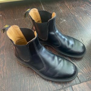 Doc Martens Chelsea boots